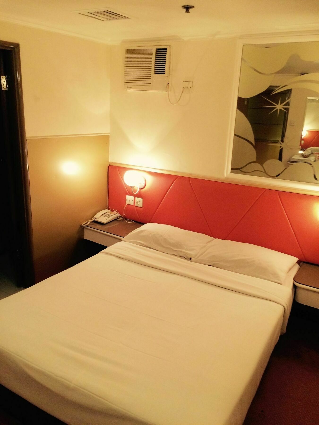 J Hotel Гонконг Екстер'єр фото